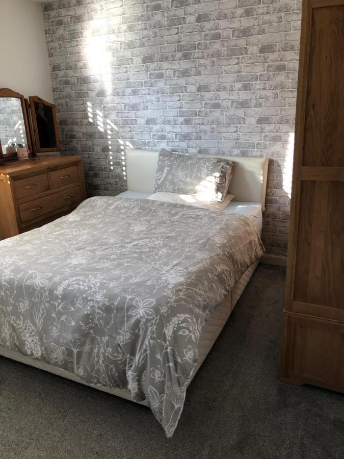 Pats House Apartman Redhill Kültér fotó